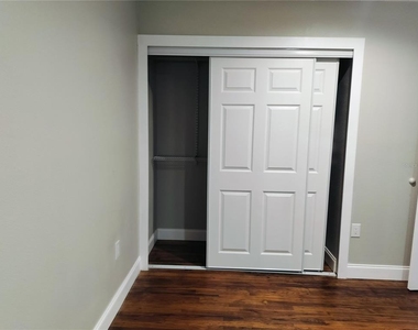 25405 Colmar Avenue - Photo Thumbnail 13