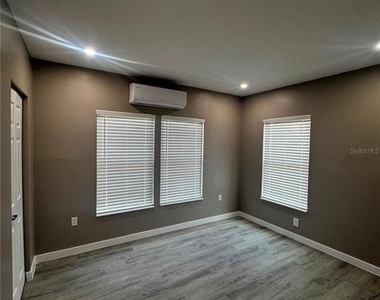 327 Avenue J Se - Photo Thumbnail 20