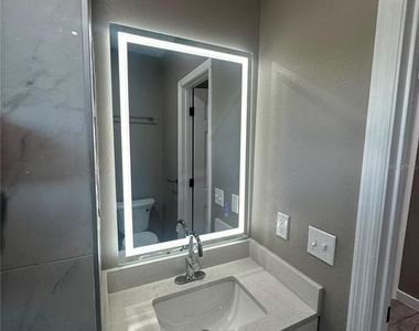 327 Avenue J Se - Photo Thumbnail 21