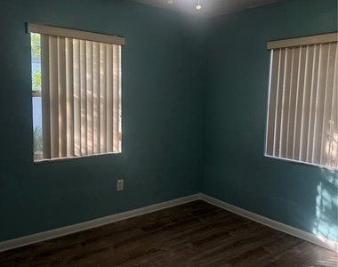 589 East Normandy  Blvd. - Photo Thumbnail 11