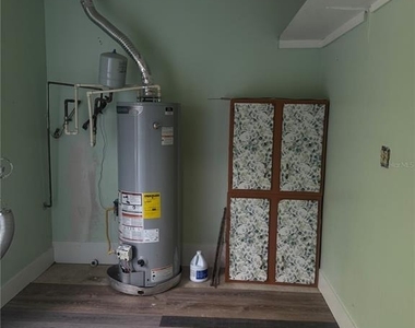 589 East Normandy  Blvd. - Photo Thumbnail 12