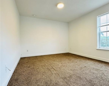 438 Palm Drive - Photo Thumbnail 26