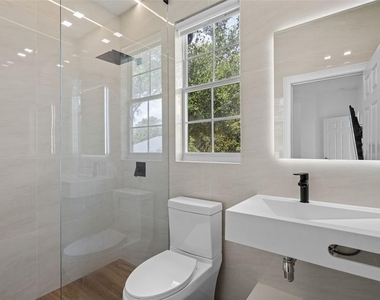 5927 Caymus Loop - Photo Thumbnail 31