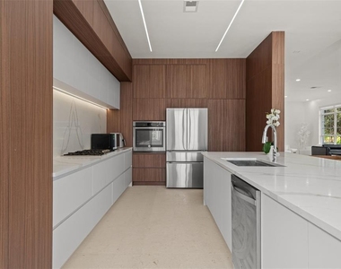5927 Caymus Loop - Photo Thumbnail 16