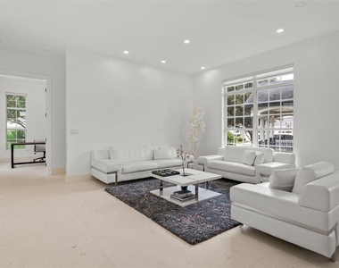 5927 Caymus Loop - Photo Thumbnail 9