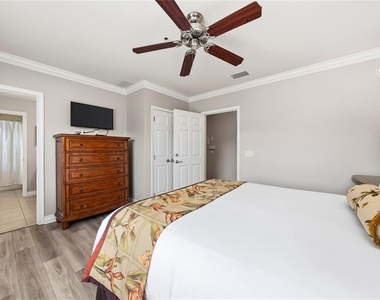 7613 Cabana Court - Photo Thumbnail 18