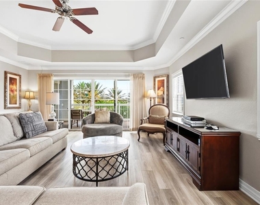 7613 Cabana Court - Photo Thumbnail 6