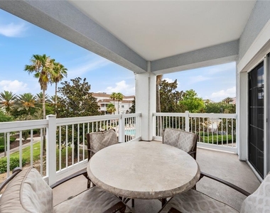 7613 Cabana Court - Photo Thumbnail 10