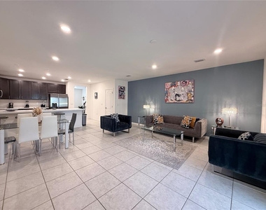 4875 Coral Castle Drive - Photo Thumbnail 9
