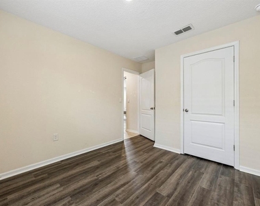 86226 Mainline Road - Photo Thumbnail 9