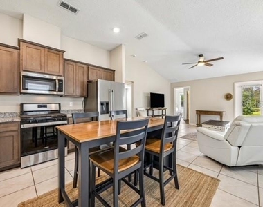 86226 Mainline Road - Photo Thumbnail 5