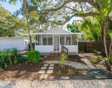 1230 35th Street - Photo Thumbnail 1