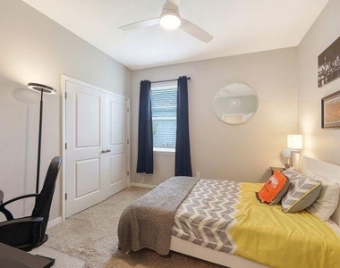 2108 Midnight Pearl Drive - Photo Thumbnail 34