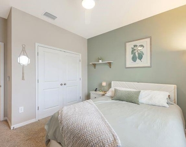 2108 Midnight Pearl Drive - Photo Thumbnail 30