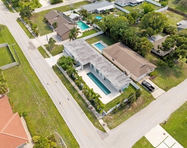 4524 Riverwood Avenue - Photo Thumbnail 41