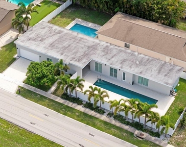 4524 Riverwood Avenue - Photo Thumbnail 42