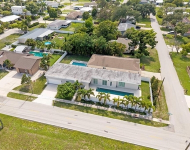 4524 Riverwood Avenue - Photo Thumbnail 6