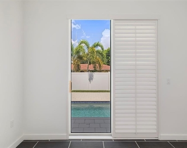 4524 Riverwood Avenue - Photo Thumbnail 24