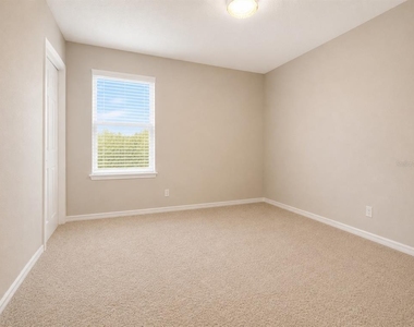 13029 Oak Hill Way - Photo Thumbnail 9