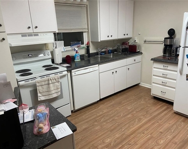 3617 32nd St W - Photo Thumbnail 2
