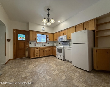 423 Keystone Avenue - Photo Thumbnail 2