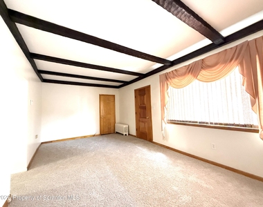 423 Keystone Avenue - Photo Thumbnail 10