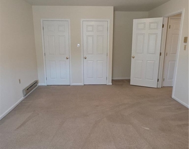 822 Main Street - Photo Thumbnail 16
