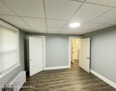 536 Moosic Road - Photo Thumbnail 11