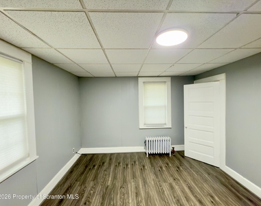 536 Moosic Road - Photo Thumbnail 10