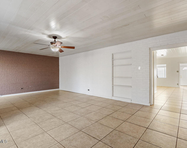 3410 N Stanton Street - Photo Thumbnail 15