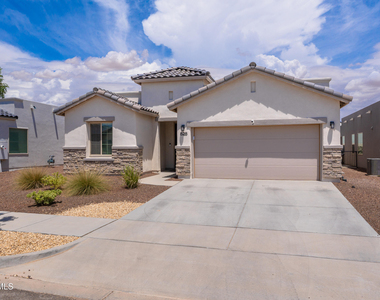 828 Paseo Solar Drive - Photo Thumbnail 41
