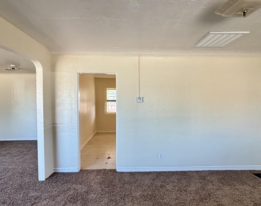8033 Carpenter Drive - Photo Thumbnail 5