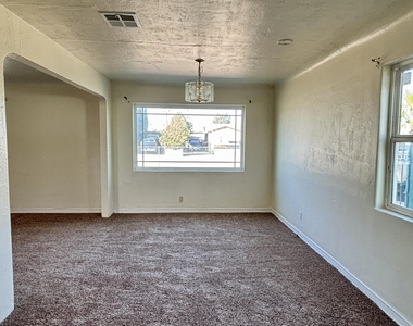 8033 Carpenter Drive - Photo Thumbnail 10