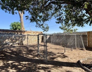 8033 Carpenter Drive - Photo Thumbnail 33