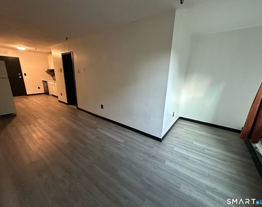 1660 Main Street - Photo Thumbnail 7