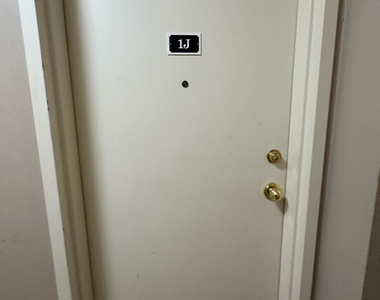 1660 Main Street - Photo Thumbnail 3