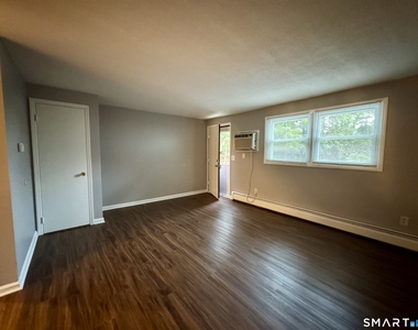1370 Highland Avenue - Photo Thumbnail 3