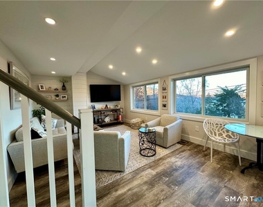 41 Candlewood Drive - Photo Thumbnail 3