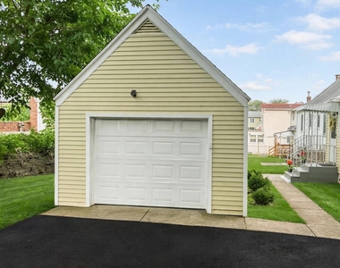 236 Goldenrod Avenue - Photo Thumbnail 20