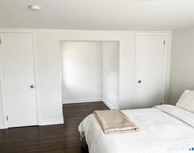 236 Goldenrod Avenue - Photo Thumbnail 12