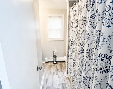 236 Goldenrod Avenue - Photo Thumbnail 16
