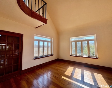 2 Meadow Place - Photo Thumbnail 3