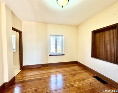 2 Meadow Place - Photo Thumbnail 12