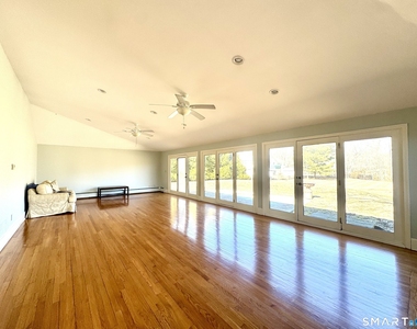 2 Meadow Place - Photo Thumbnail 8