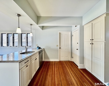 2 Meadow Place - Photo Thumbnail 6