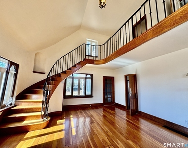 2 Meadow Place - Photo Thumbnail 1