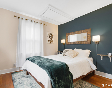 393 Griswold Street - Photo Thumbnail 10