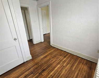 2332 Sherbrook - Photo Thumbnail 30