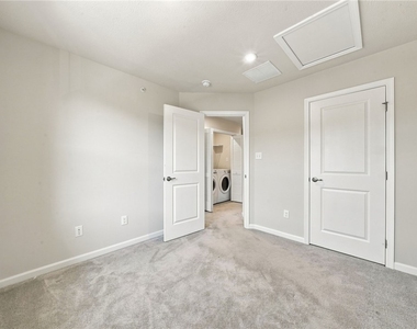 233 Chesna Dr - Photo Thumbnail 22