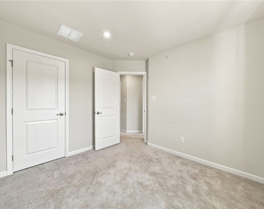 233 Chesna Dr - Photo Thumbnail 20